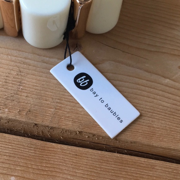 NWT bay to baubles white gold bracelet - Picture 2 of 3